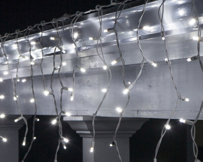 Светодиодная гирлянда бахрома Белая 25 x 0,7м Мерцающая Эконом